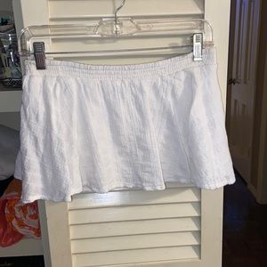 White strapless crop top